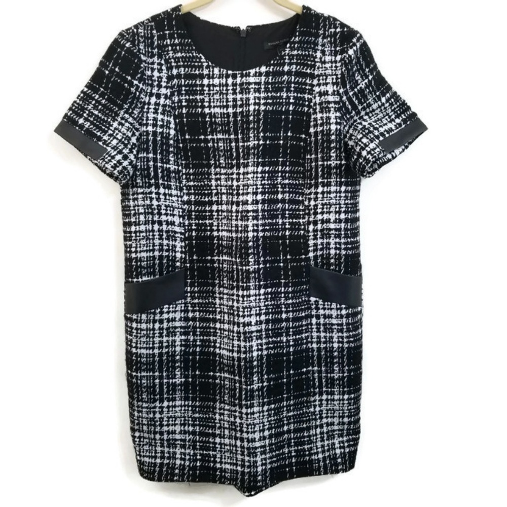 Banana Republic Black & White Patterned dress